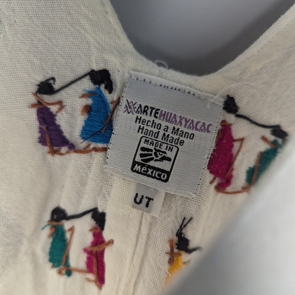 Mexican embroidered tunic people happy gathering one size woman's throw over - Picture 5 of 6